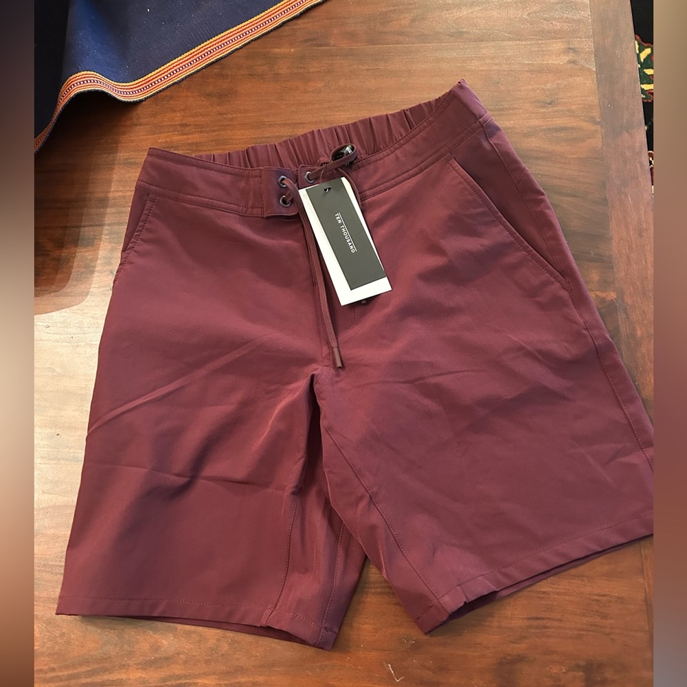 NWT Ten Thousand Maroon Foundation Short (No Liner) 9" Size Large
